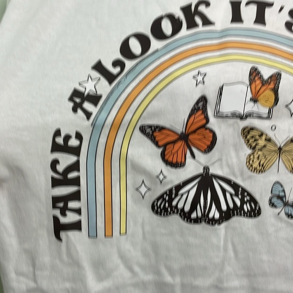 "TAKE A LOOK IT'S IN A BOOK" reading rainbow butterfly tee shirt size large FLAW - Picture 3 of 7